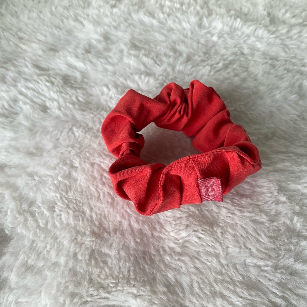 Lululemon Athletica dark orange hair scrunchie